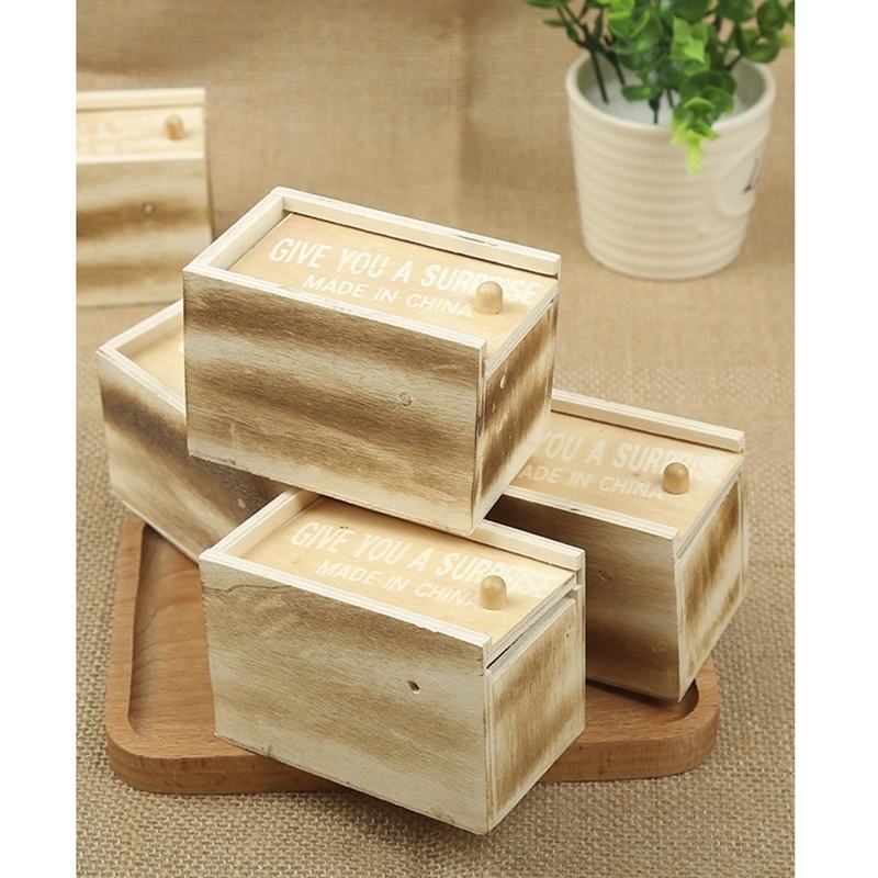 Wooden Scare Box Prank with Jumping Spider – Funny Scary Surprise Joke Toy Gift