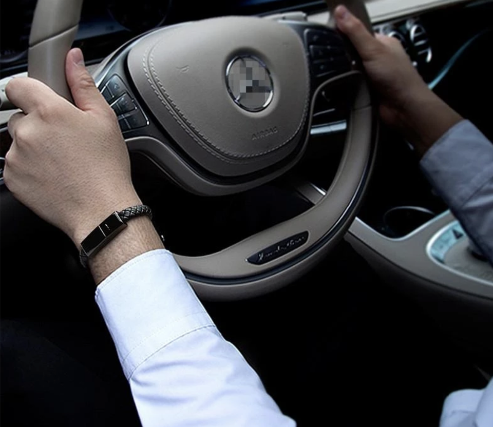 Premium USB Armband