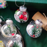 Gedetailleerde Gevulde Kerstballen