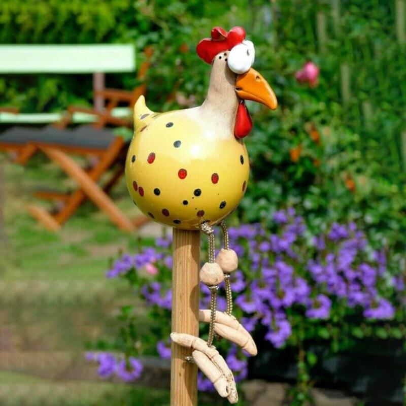 Vrolijke Keramische Kip - Eyecatcher voor in de tuin