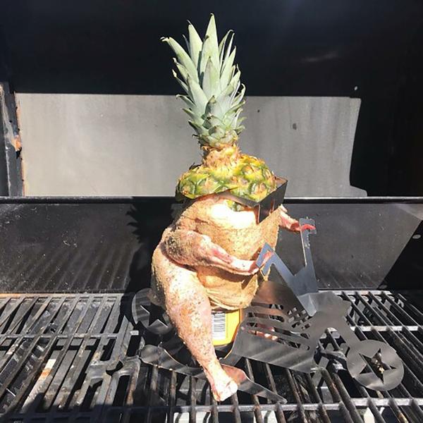 BARBECUE KIPHOUDER
