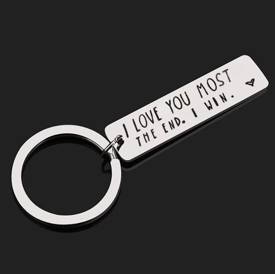 Lieve & Grappige Sleutelhanger "I love you more"